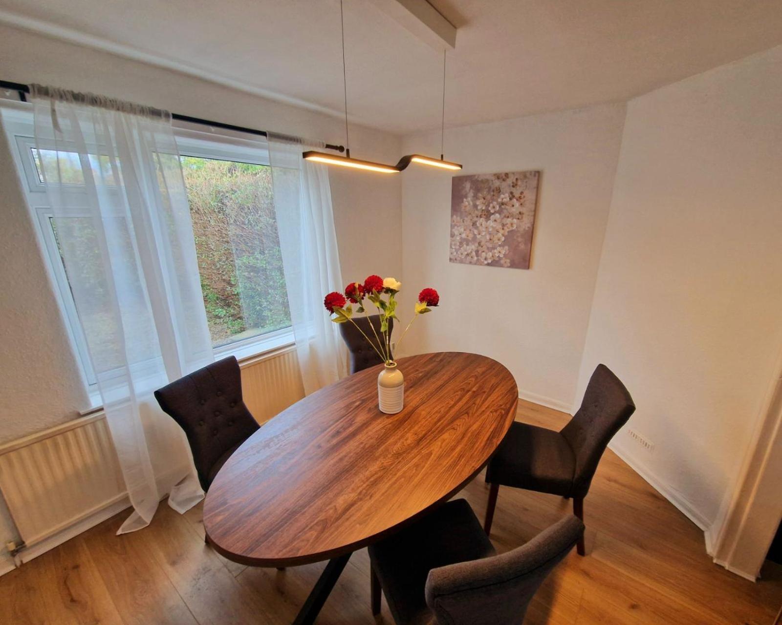 Entire House, Free Parking And Garden Харрогейт