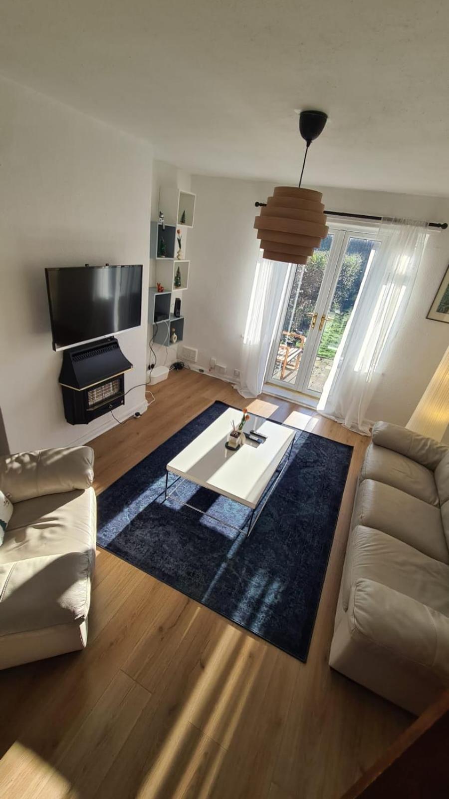 Entire House, Free Parking And Garden Дом отдыха *